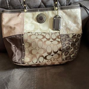 Nice unique Coach bag!!